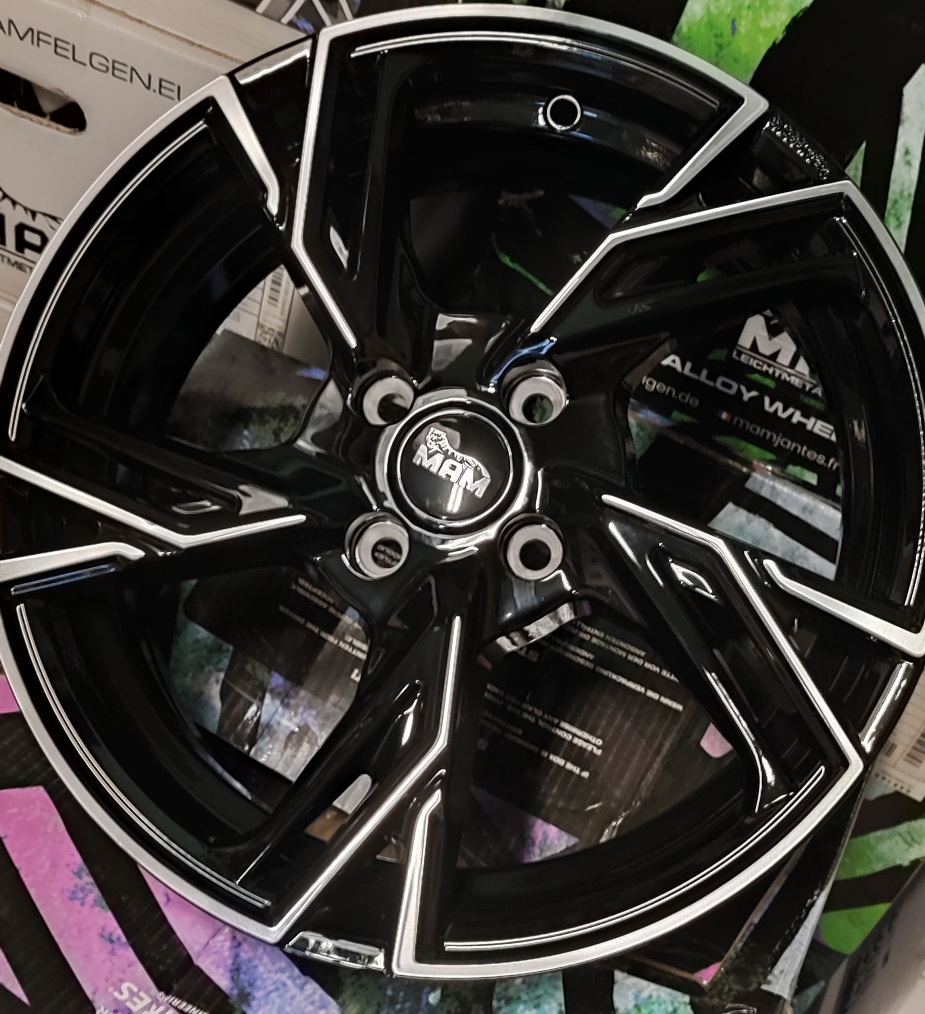 16" 4X100 6.5J Renault Nissan komplet felg aluminiowych.