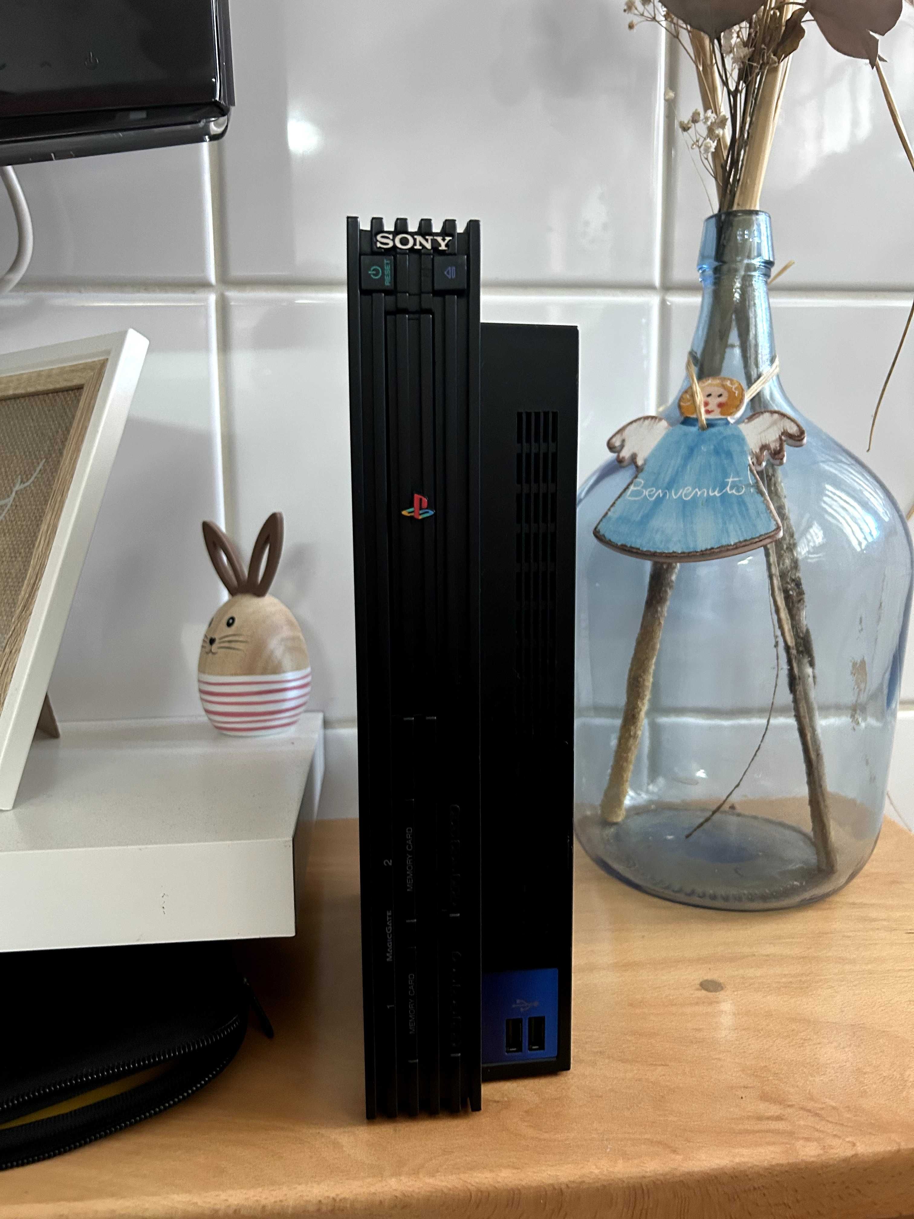 PS 2 Fat + comando + 4jogos