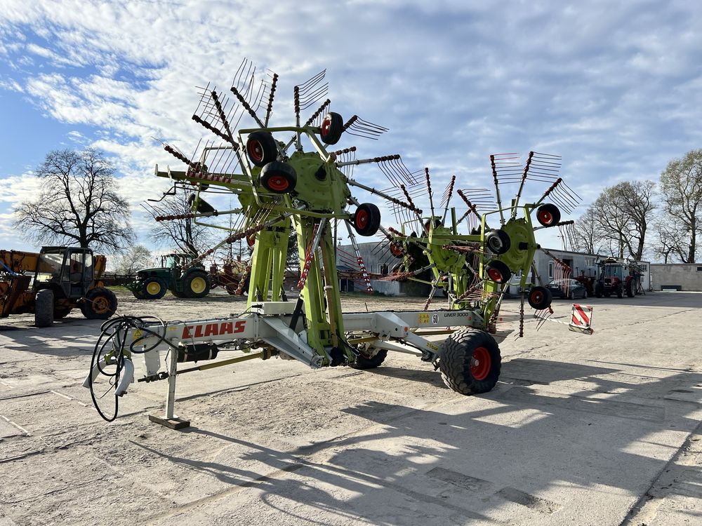 Zgrabiarka karuzelowa Claas Liner 3000 sprowadzona