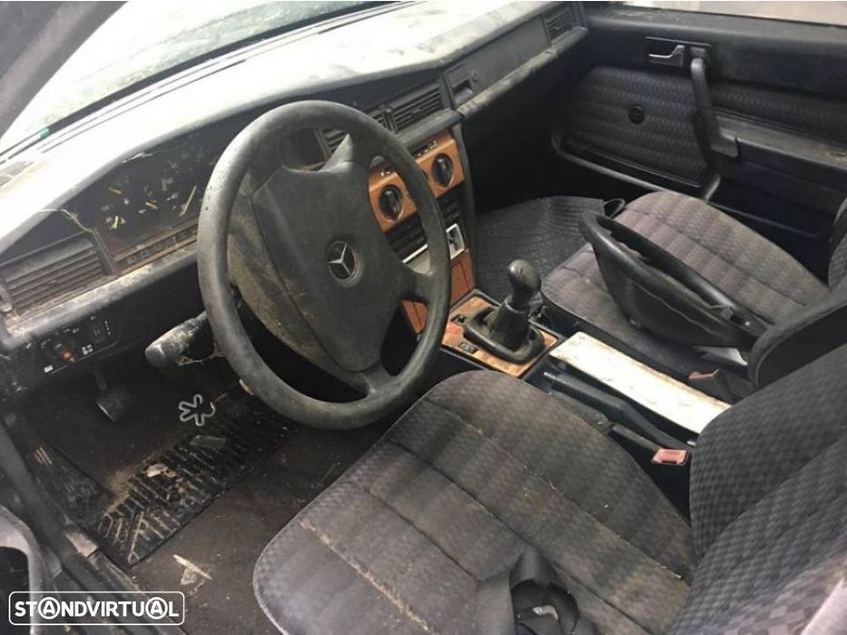 Mercedes 190D de 1992 para peças