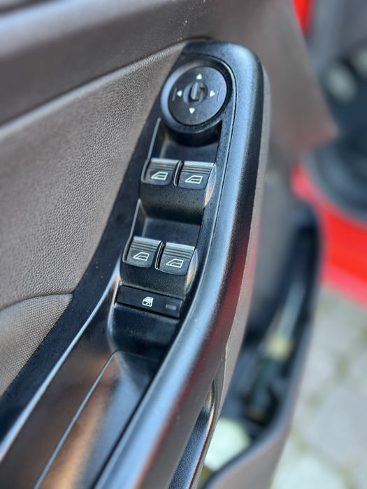 Ford Fiesta mk7 2016рік 1.25бензин