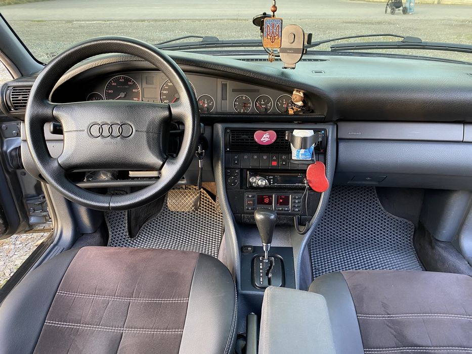 Audi A6 c4, 2.6 газ/бензин