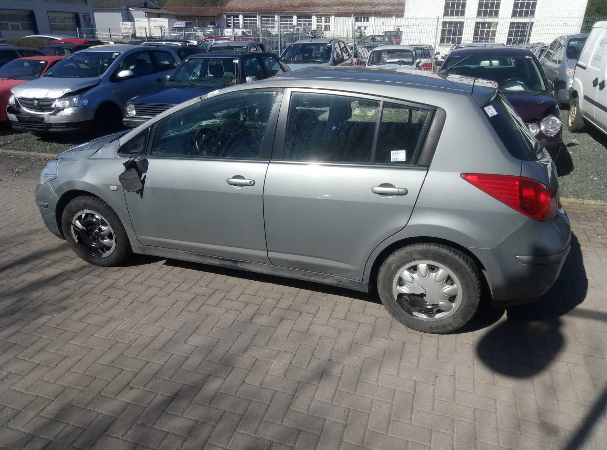 Запчасти Nissan Tiida 07-13г С11  Тида Тиида Дверь  1.6 1.8