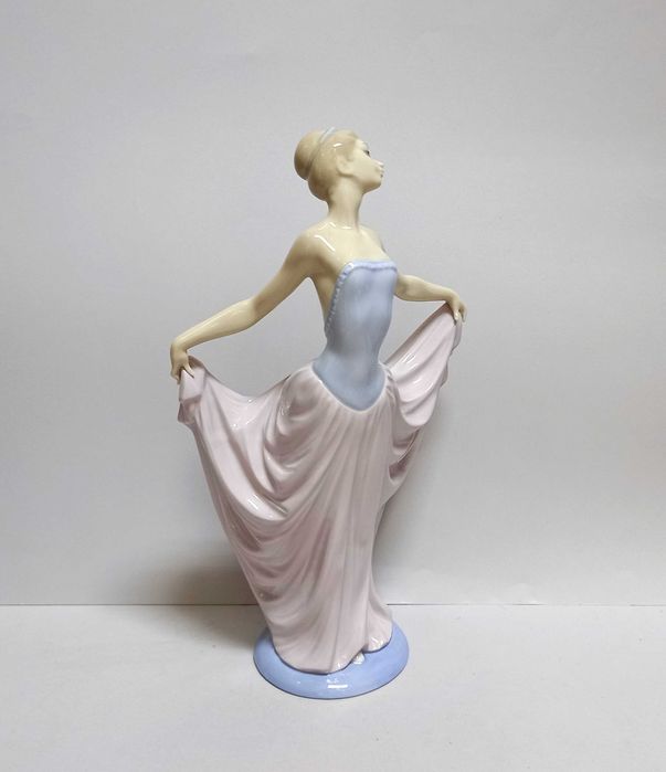 Tancerka, figurka Lladro, Hiszpania, 30cm