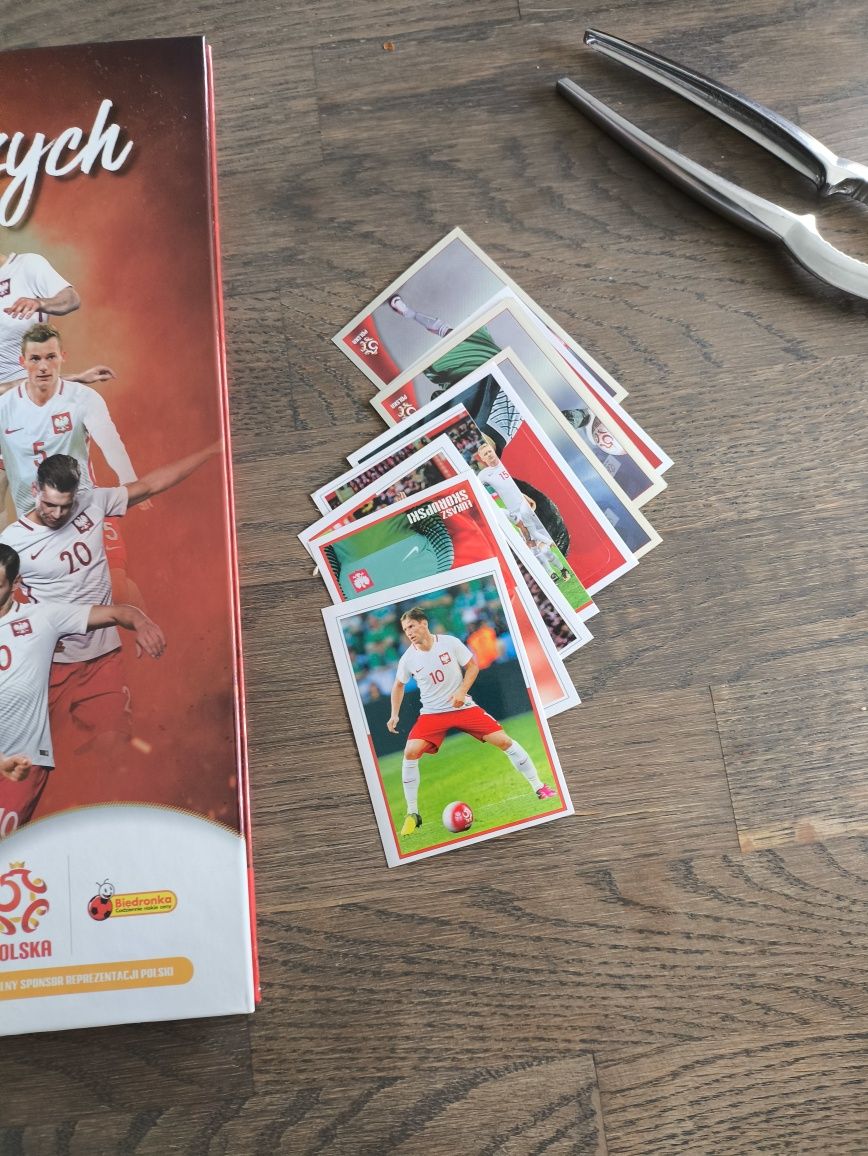 Album Polska piłka nożna 2018, naklejki , karty