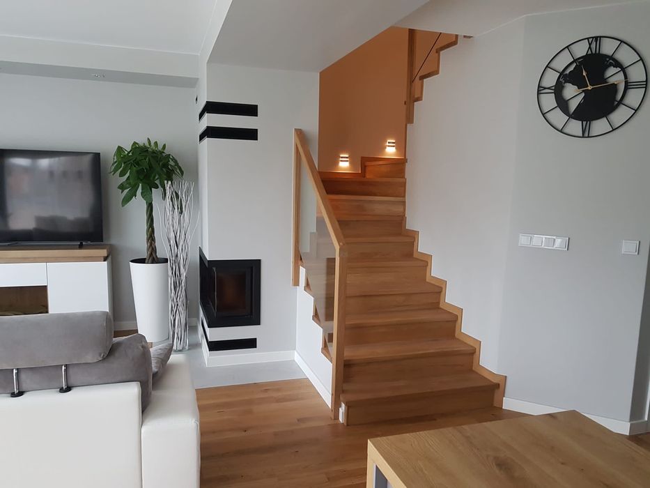 Schody dębowe z balustradą szklaną Wycena Gratis !