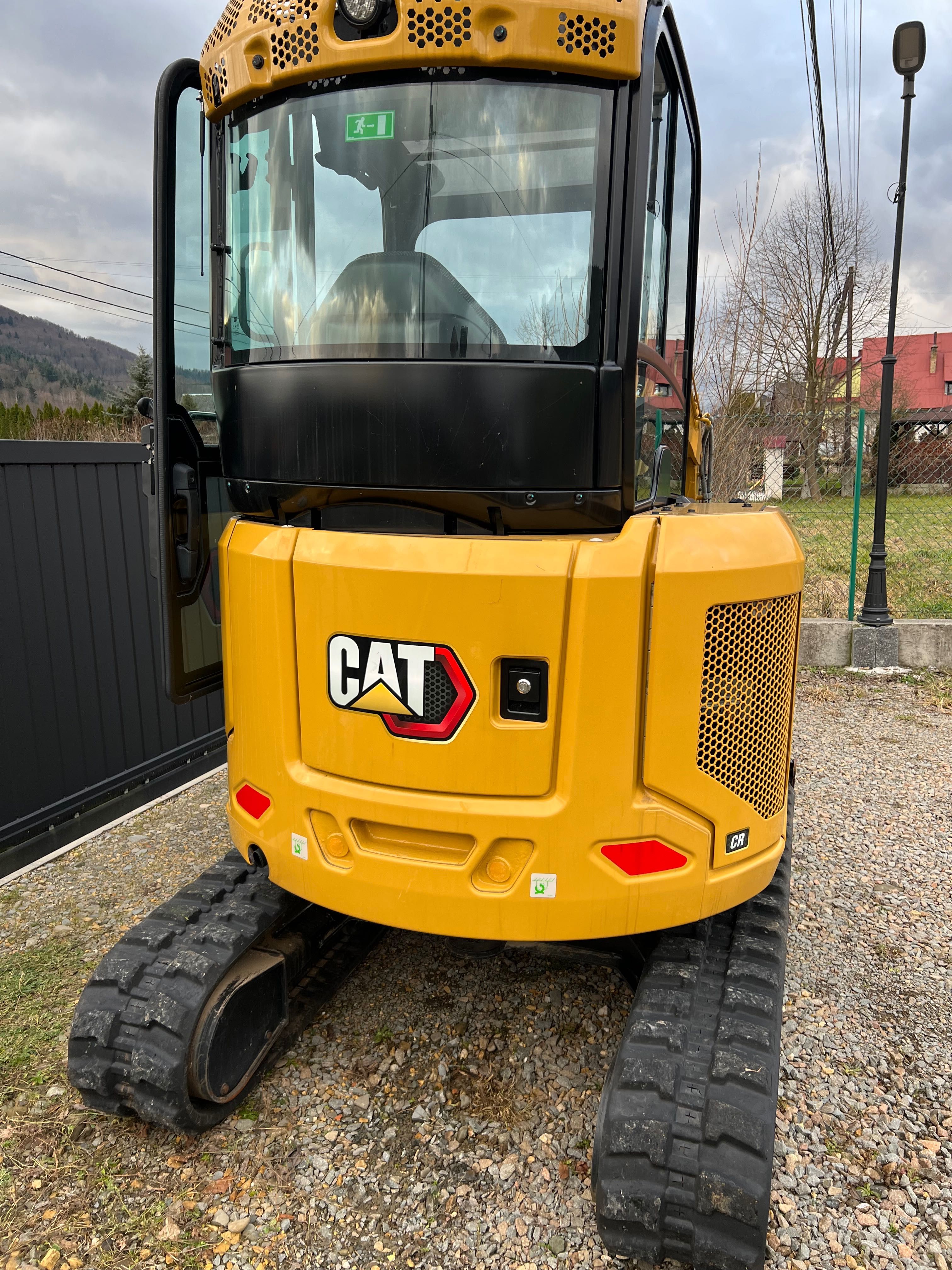 CAT 302,7  pełna hydraulika trzy łyżki