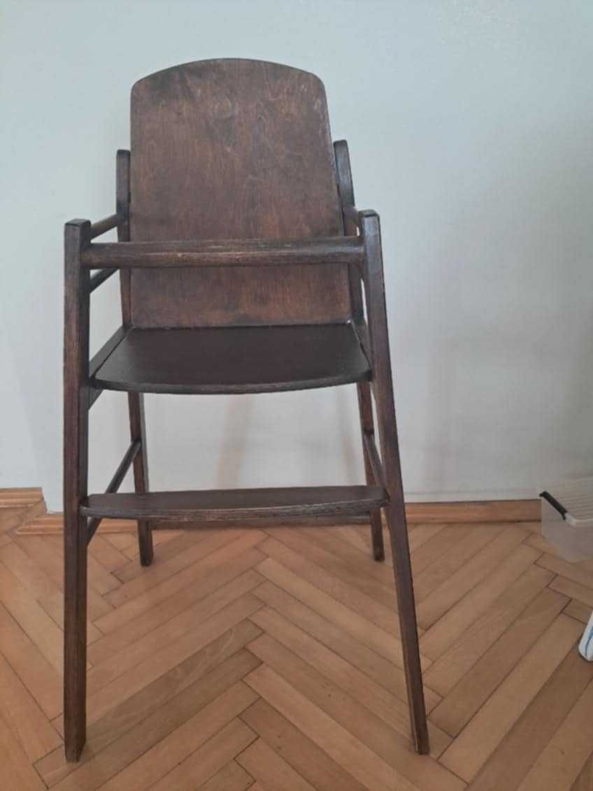 Drewniane krzesełko do karmienia