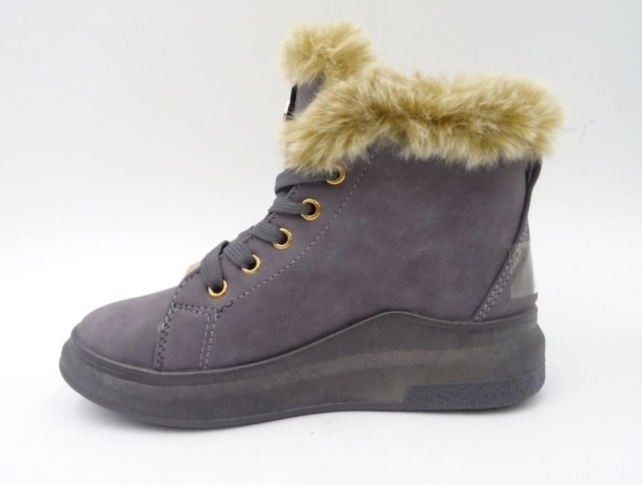 WYPRZEDAŻ Trapery dziecięce zimowe ocieplane rozmiar 34