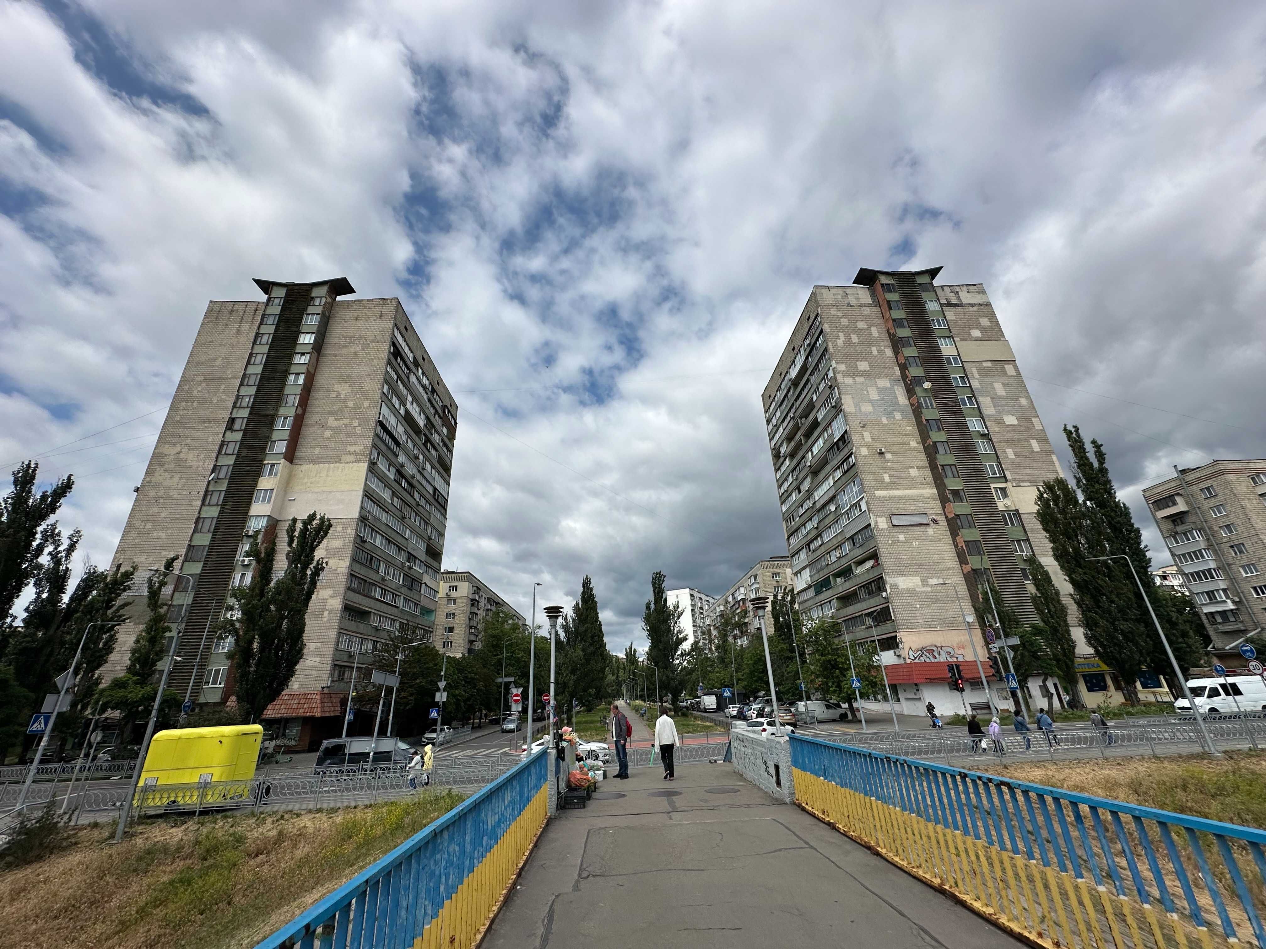 Продам видовую 1-комнатную квартиру 43 м2 на Русановке!
