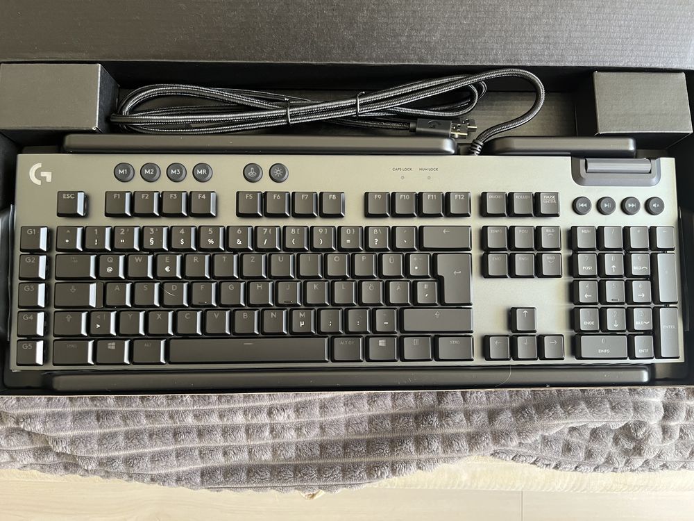 Новая клавиатура Logitech G815
