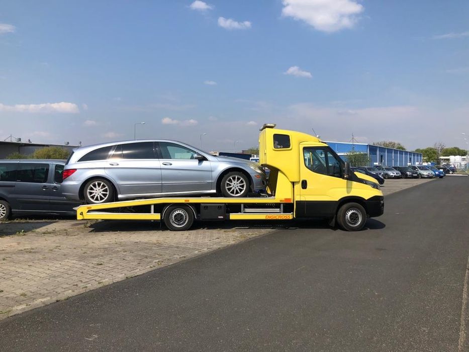 Pomoc Drogowa 24H/7 AutoLaweta AutoPomoc TransportAut Odszkodowania