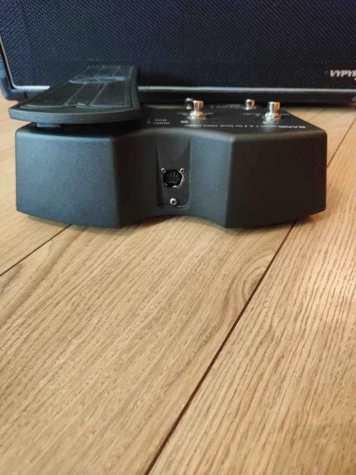 Wzmacniacz gitarowy Peavey Vypyr X2 i przełącznik nożny Peavey Sanpera