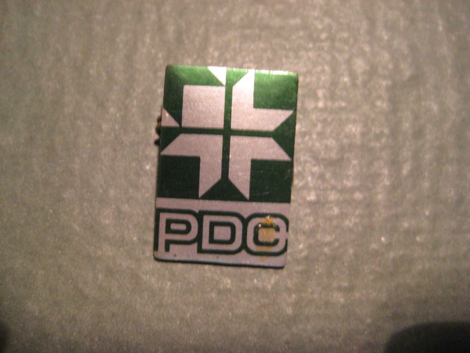 Pin/alfinete do Partido da Democracia Cristã (PDC), 1974