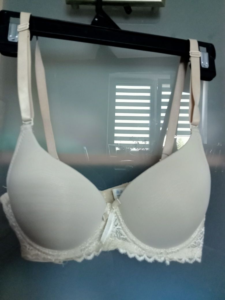 Biustonosz push up 75B