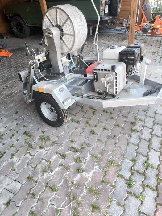 Przyczepka wyciągarka Sahlins