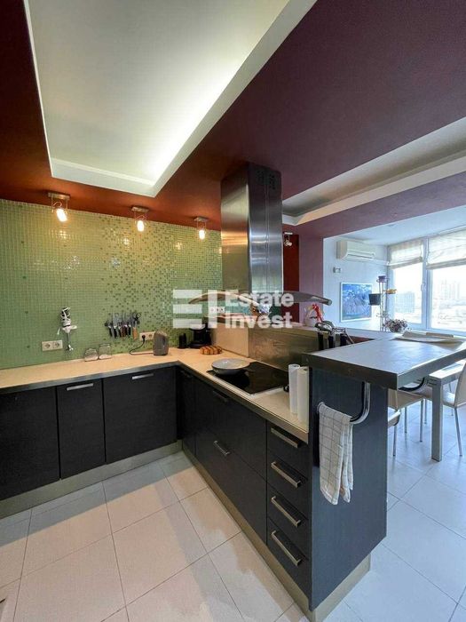 Здається 3х кімнатна квартира на проспекті Миколи Бажана