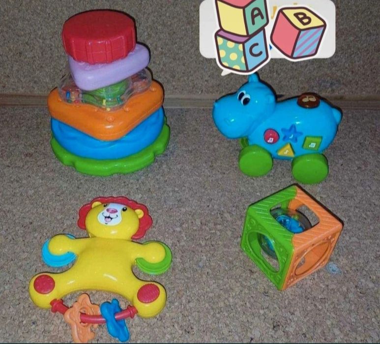 Conjunto de brinquedos de bebé, criança.
7€ cada conjunto