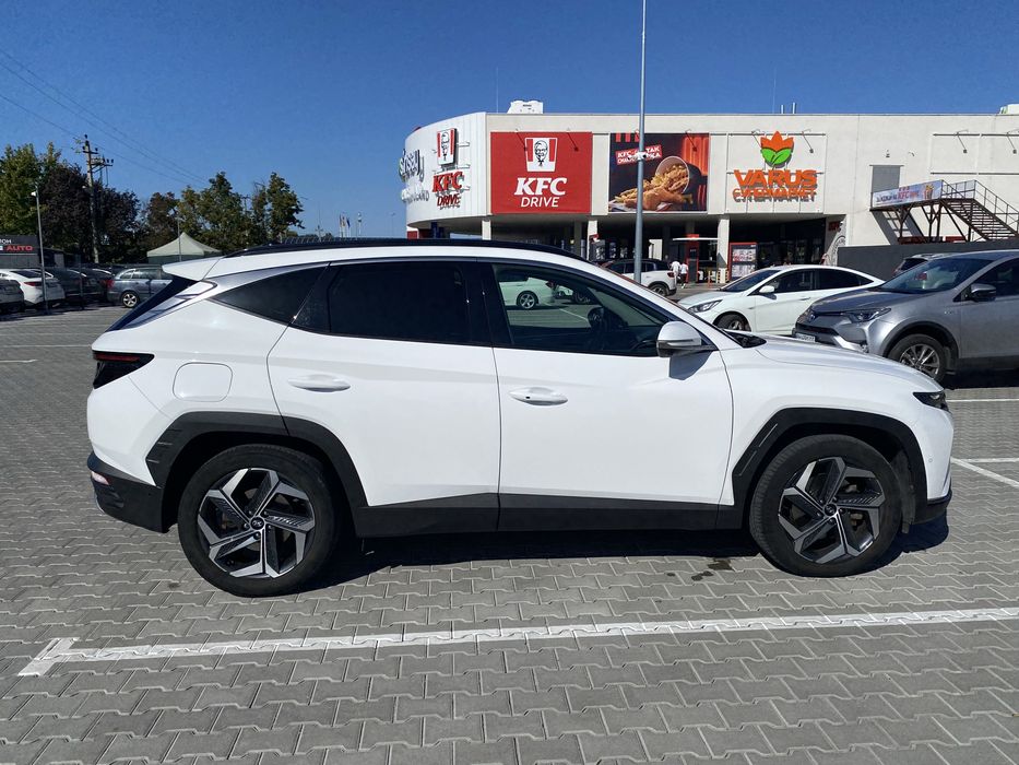 Продам семейный автомобиль