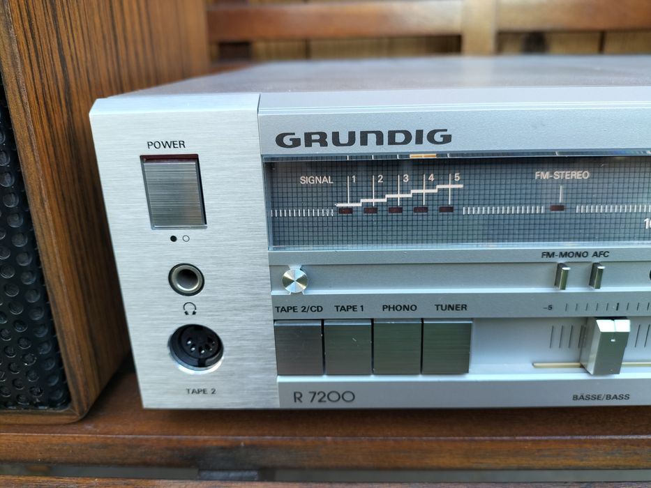 Amplituner Grundig R7200