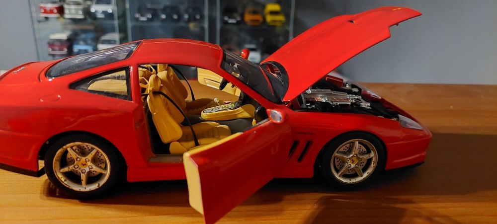 Model 1:18 Ferrari 550 Maranello Bburago