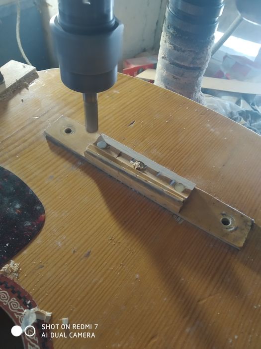 Ремонт электро и акустических гитар