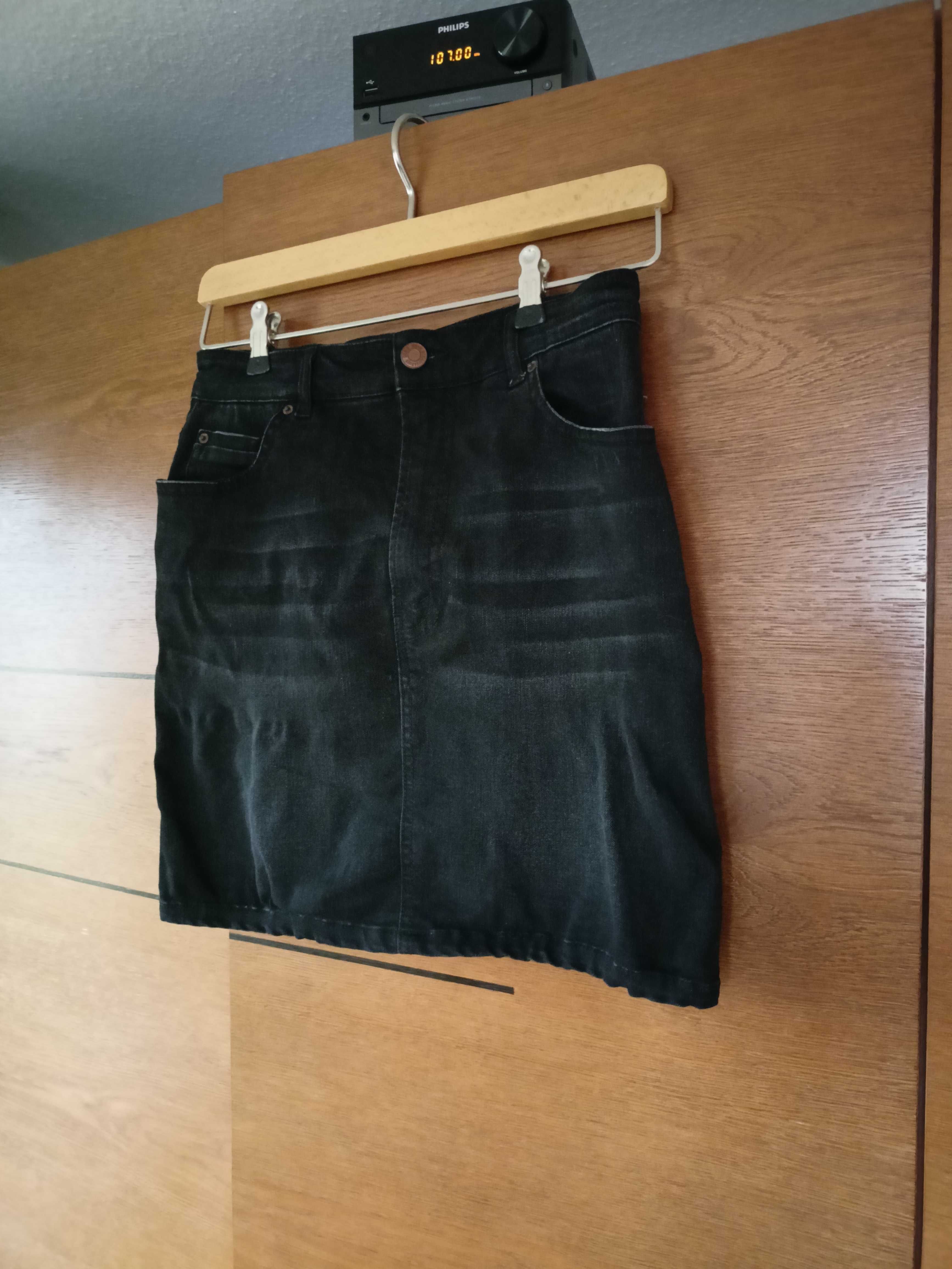 Spódnica jeans czarna M/38 Stardivarius