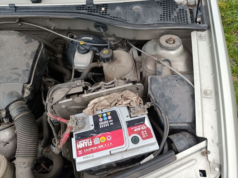 Рено логан 2011р