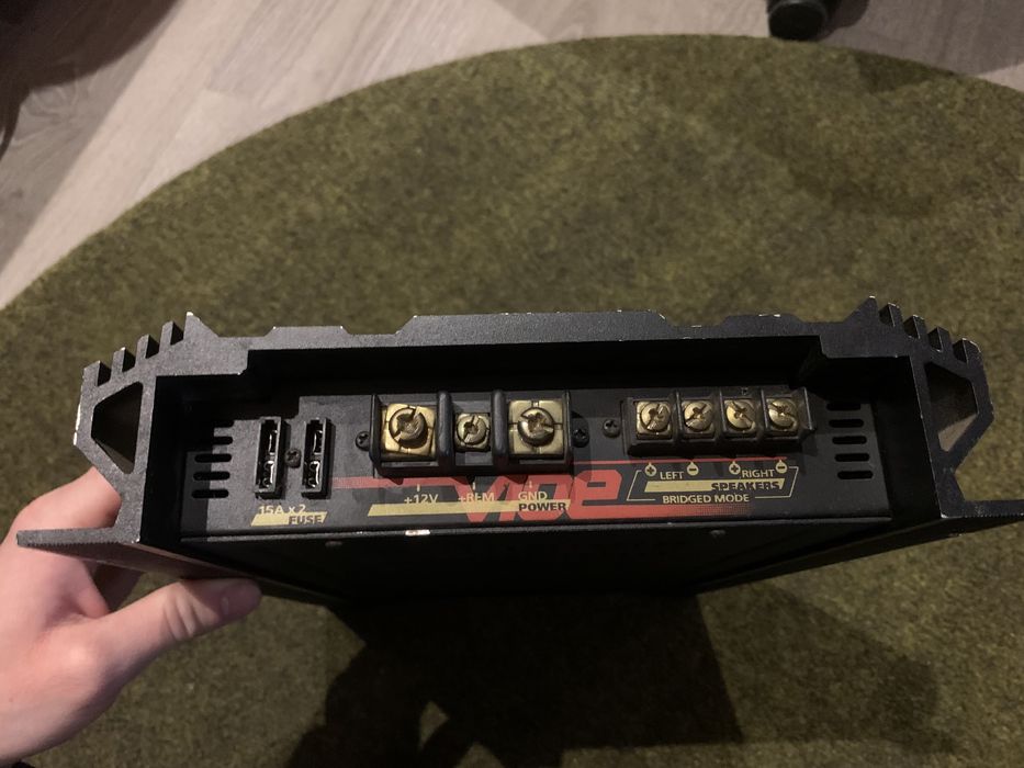 Підсилювач Lanzar Vibe 240 800W 2-канальний