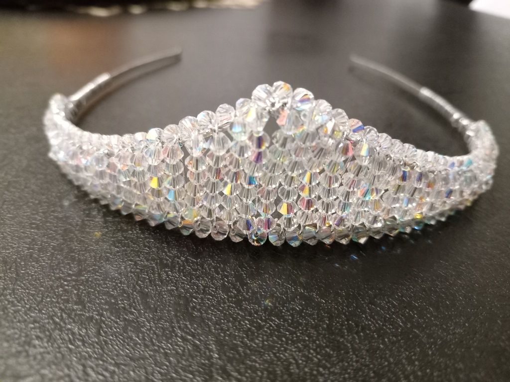 Diadem do włosów na wesele, ślub lub studniówkę.