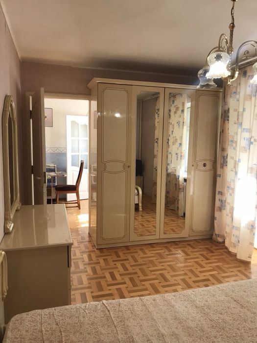 2 х кімнатна Квартира. Вулиця Соборна. Центр міста.