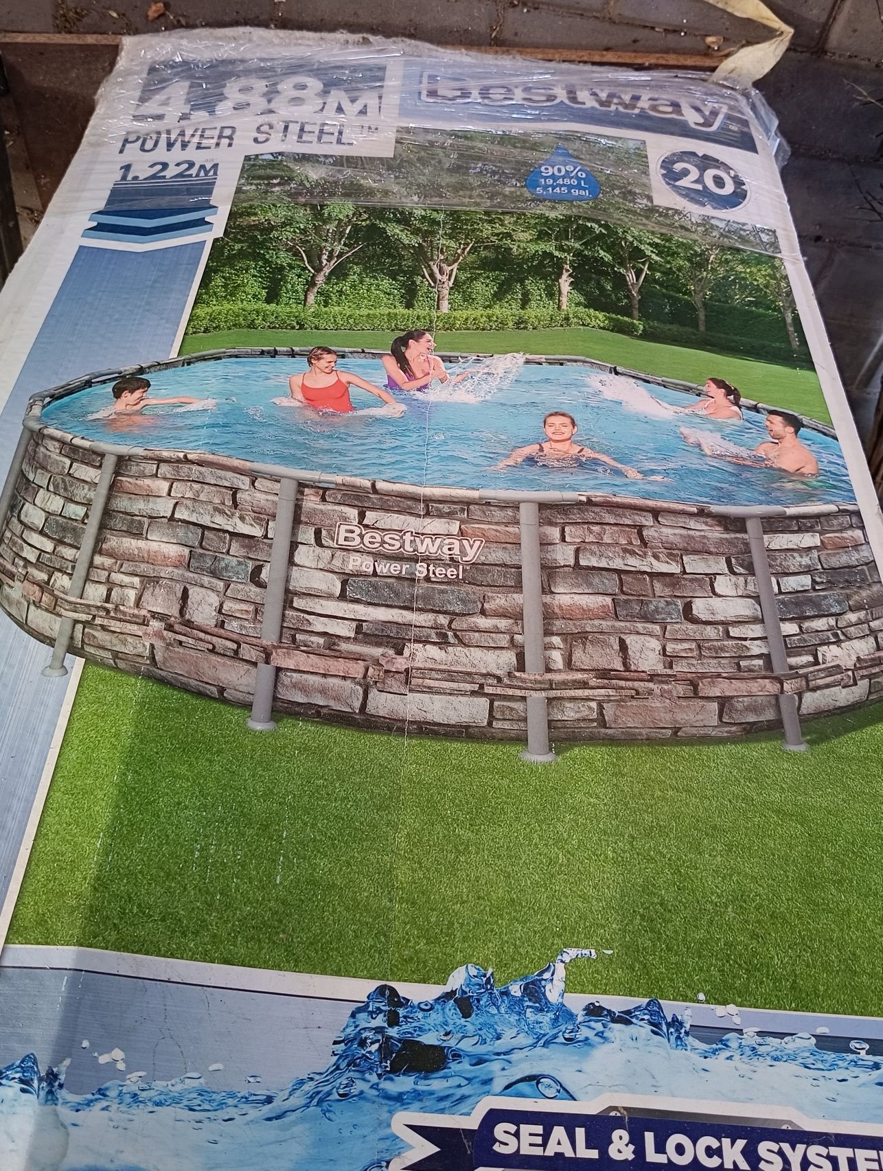 Sprzedam duży basen 4,88 x 1,2 z drabinką i pompką