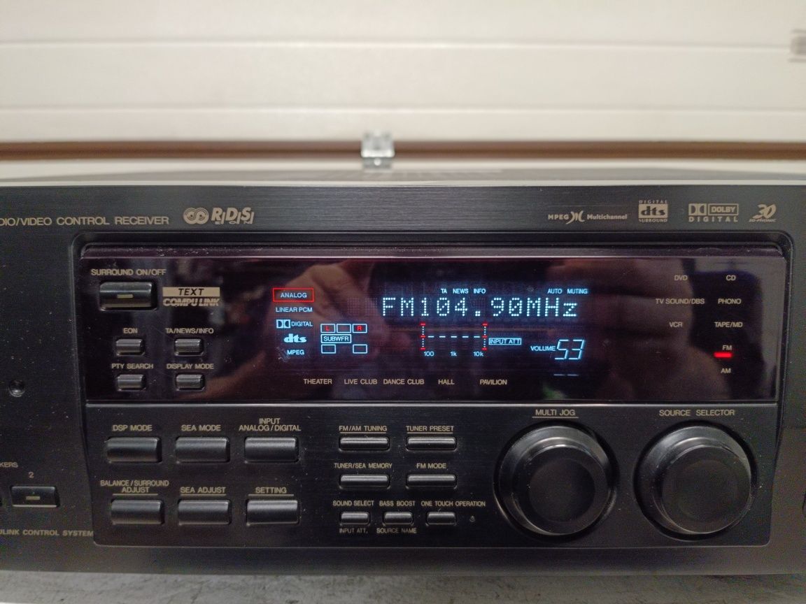 Amplituner JVC RX7000R, pilot