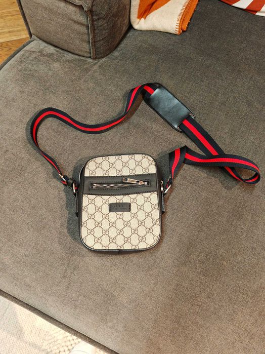 Torebka męska reporterka Gucci 16x21x6 bardzo ładnie wykonana!