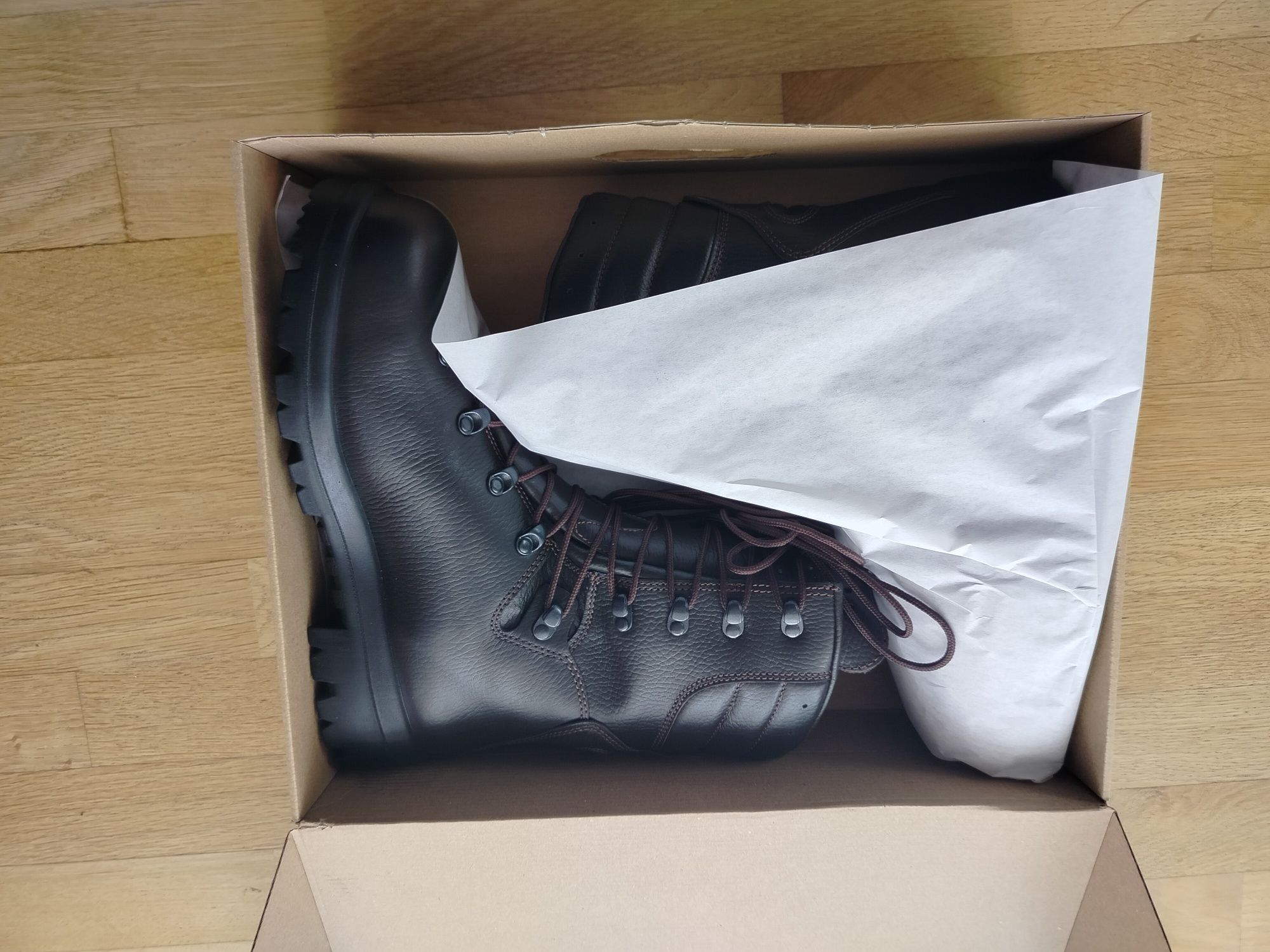 Buty zimowe MON, buty wojskowe 933/A roz. 26 (cywilne 40)
