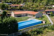 Moradia T4 para venda