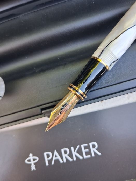 Caneta tinteiro Parker Duofold Centennial