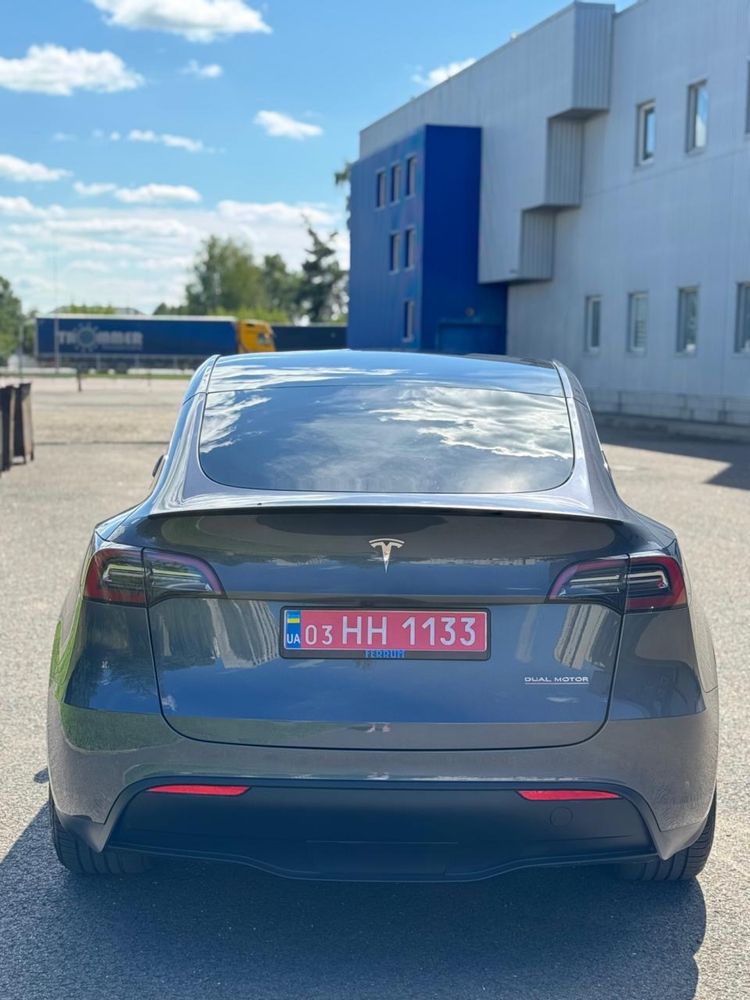 Tesla Y 2023 Perfomance