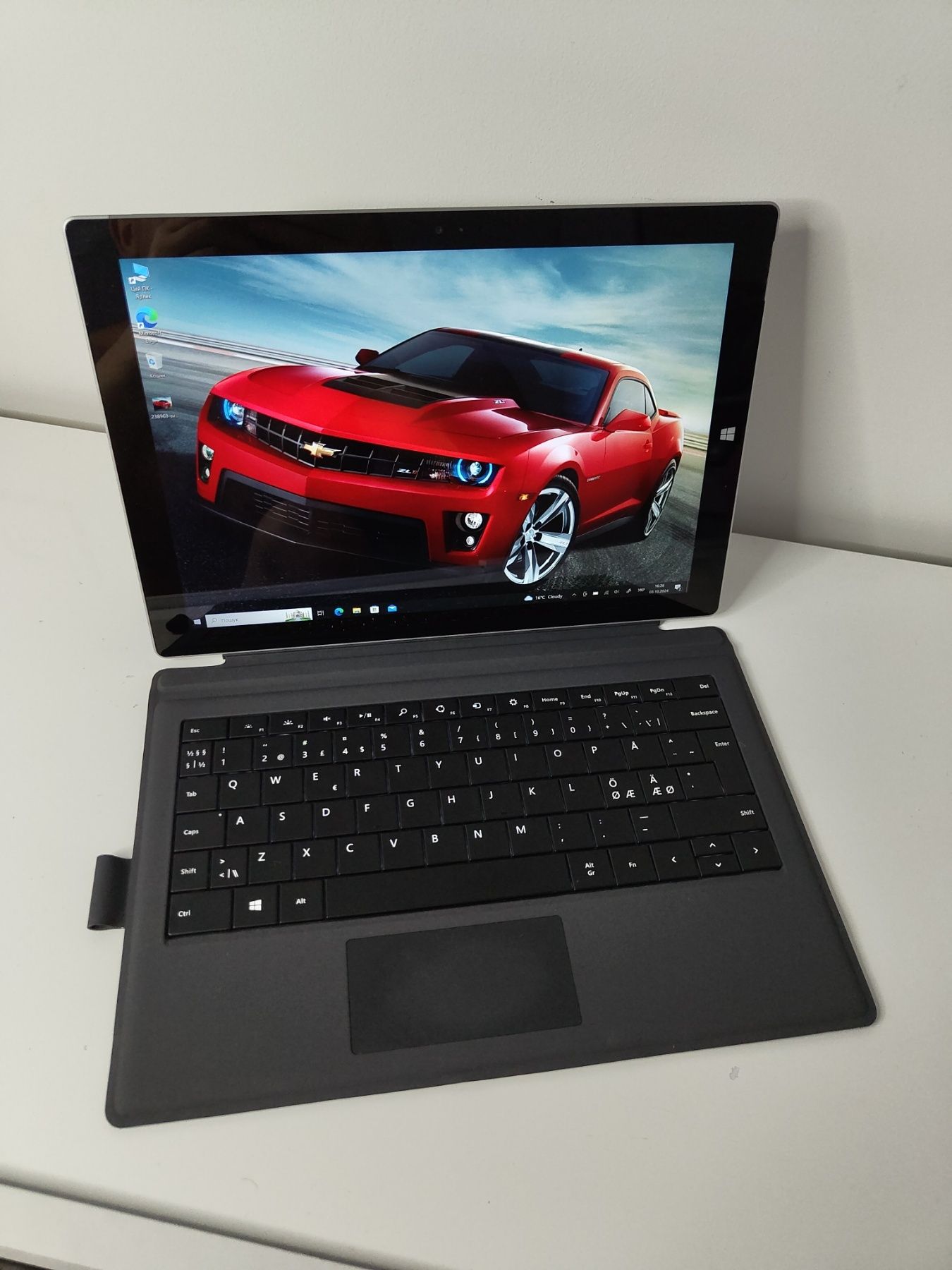 Планшет microsoft surface pro 3/1631/i5/8 ГБ/SSD 256 ГБ/2К