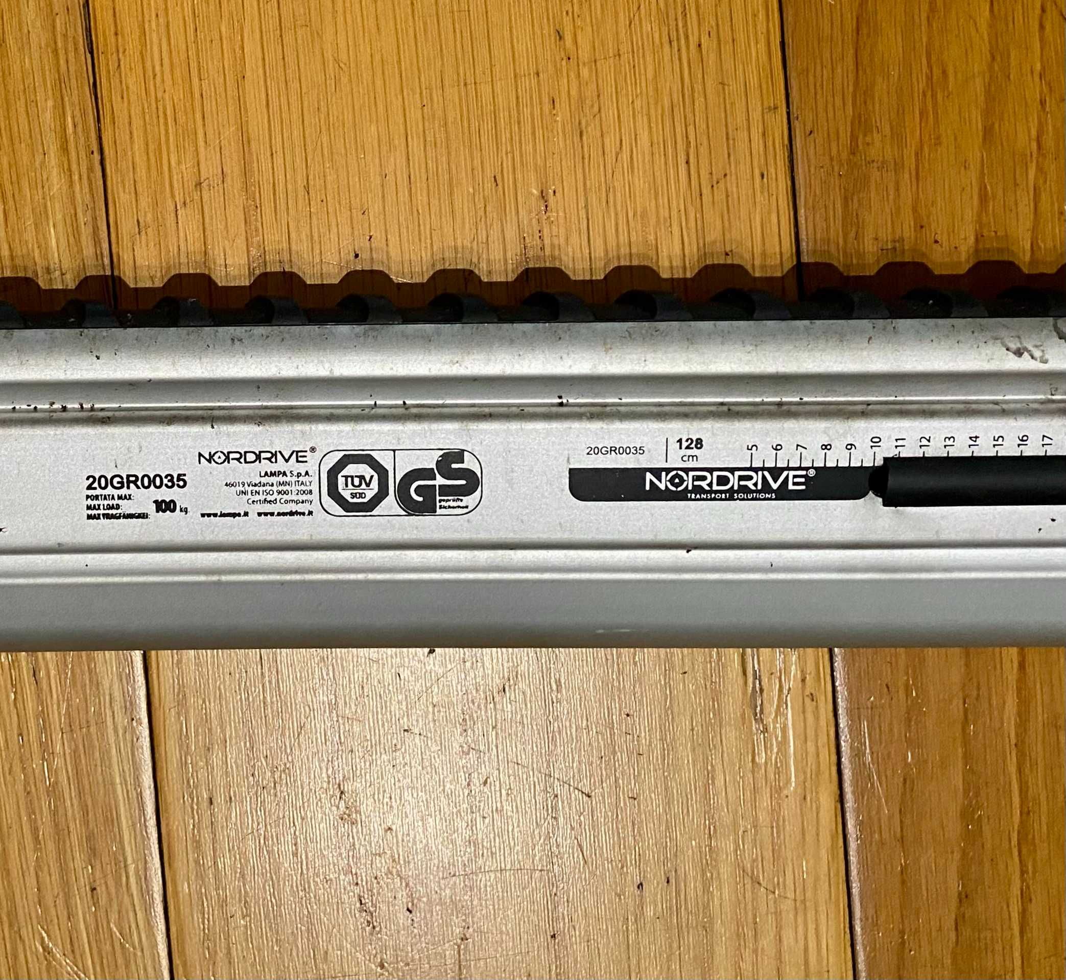 Barras de tejadilho Nordrive Silenzio com par de Porta Bicicletas CRUZ