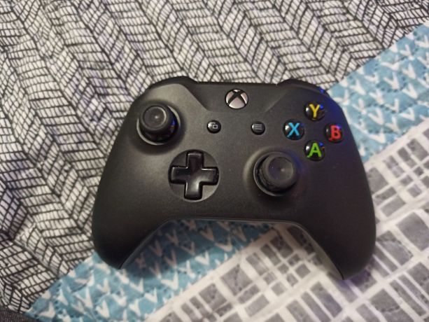 Kontroler Xbox one s czarny