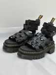 Босоніжки сандалі Dr. Martens
