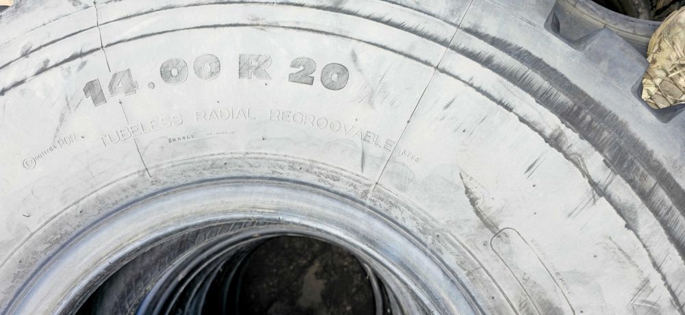 Opona z Demobilu Wojskowego MICHELIN 14.00 R 20 XZL