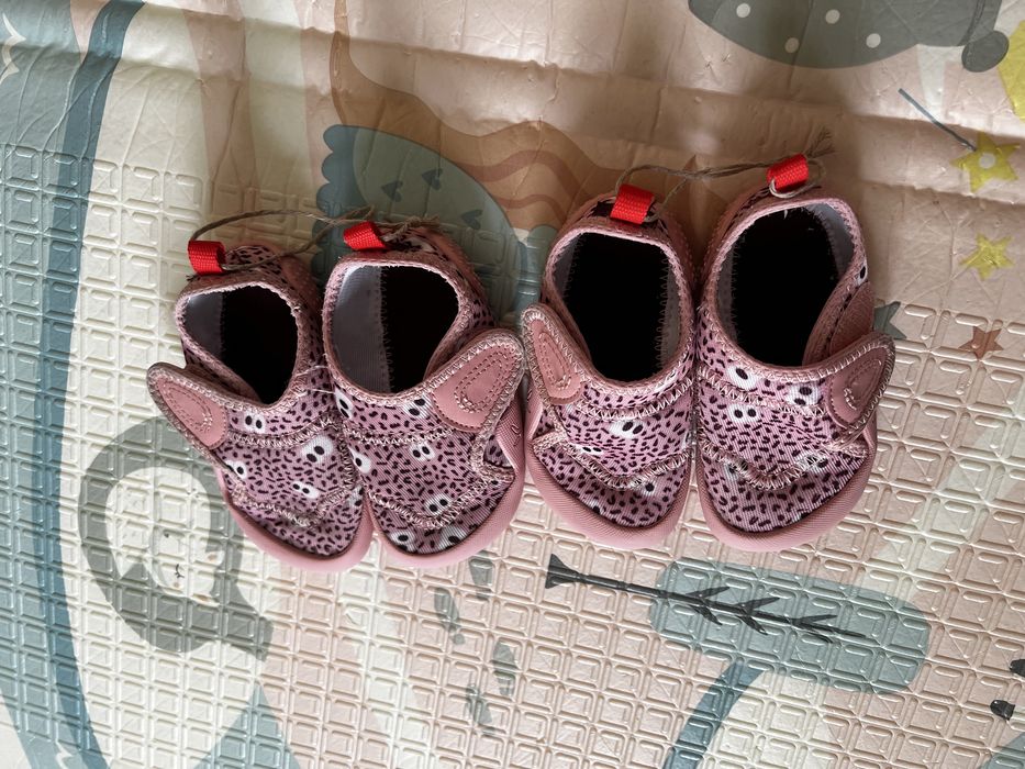 Buty / kapcie Domyos Babylight - 2 pary, rozm. 22 i 23