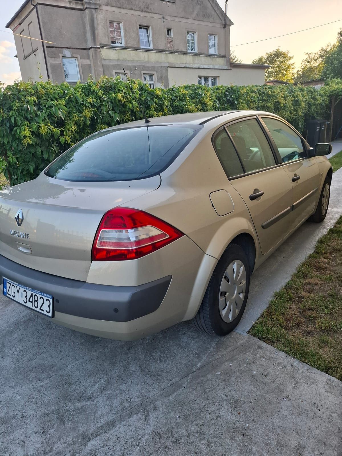Renault Megane 2 sedan