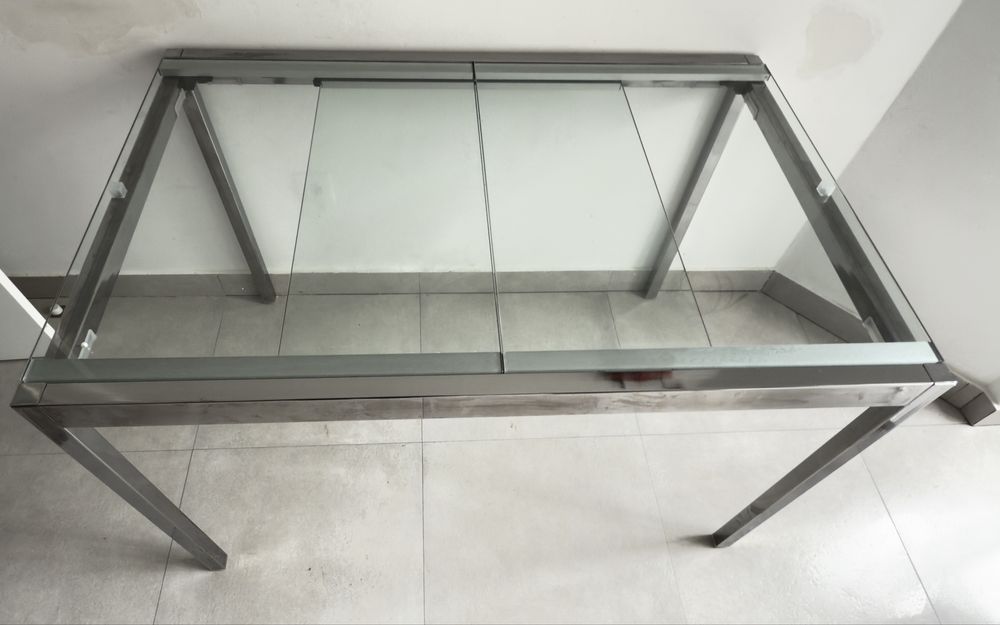 Mesa de vidro (IKEA)