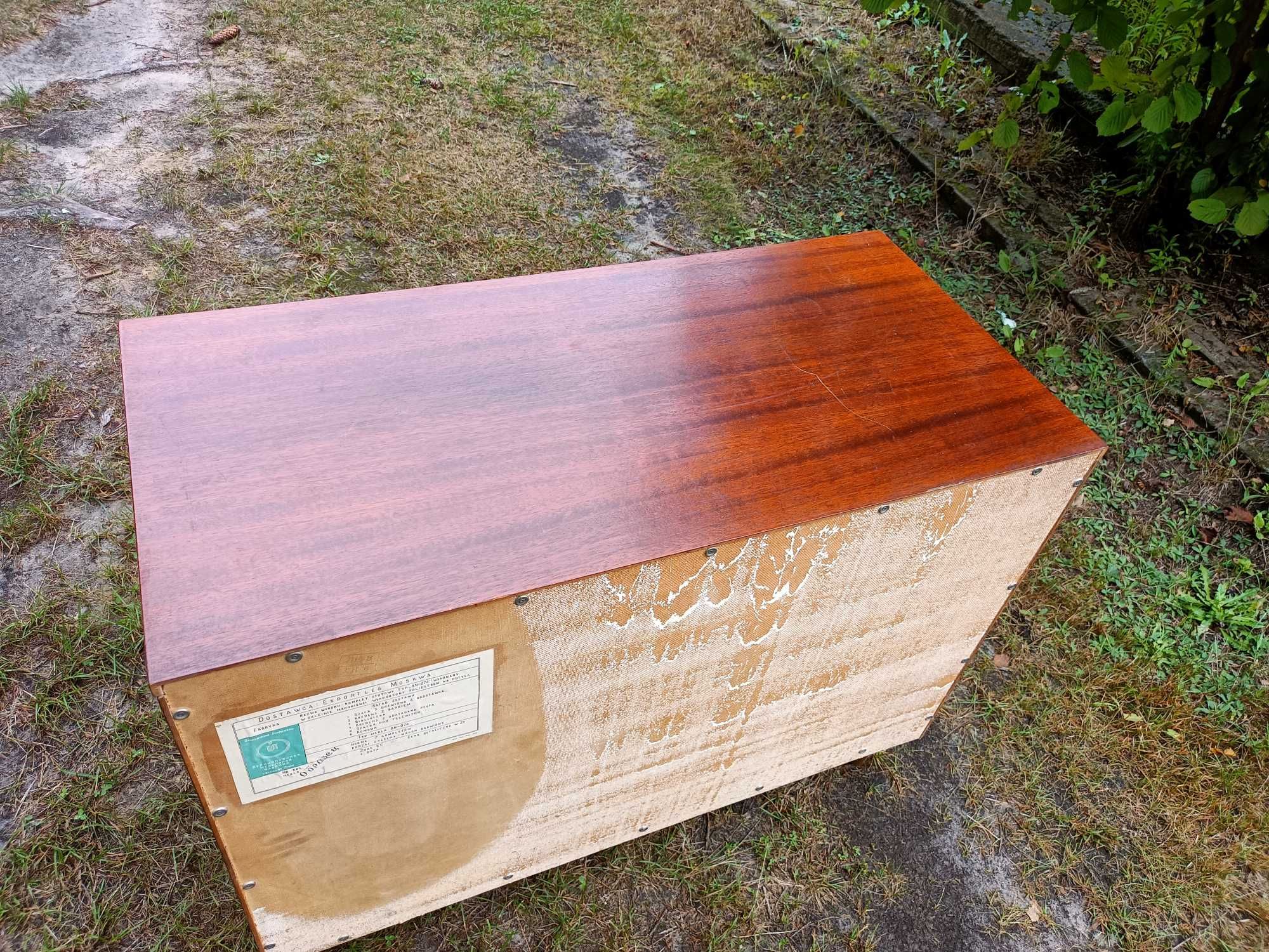 Komoda z szufladami PRL zadbana czysta z 1973 r transport mebli gratis
