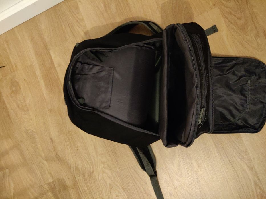 Mochila portatil - Marca HP - 15" - Bom Estado