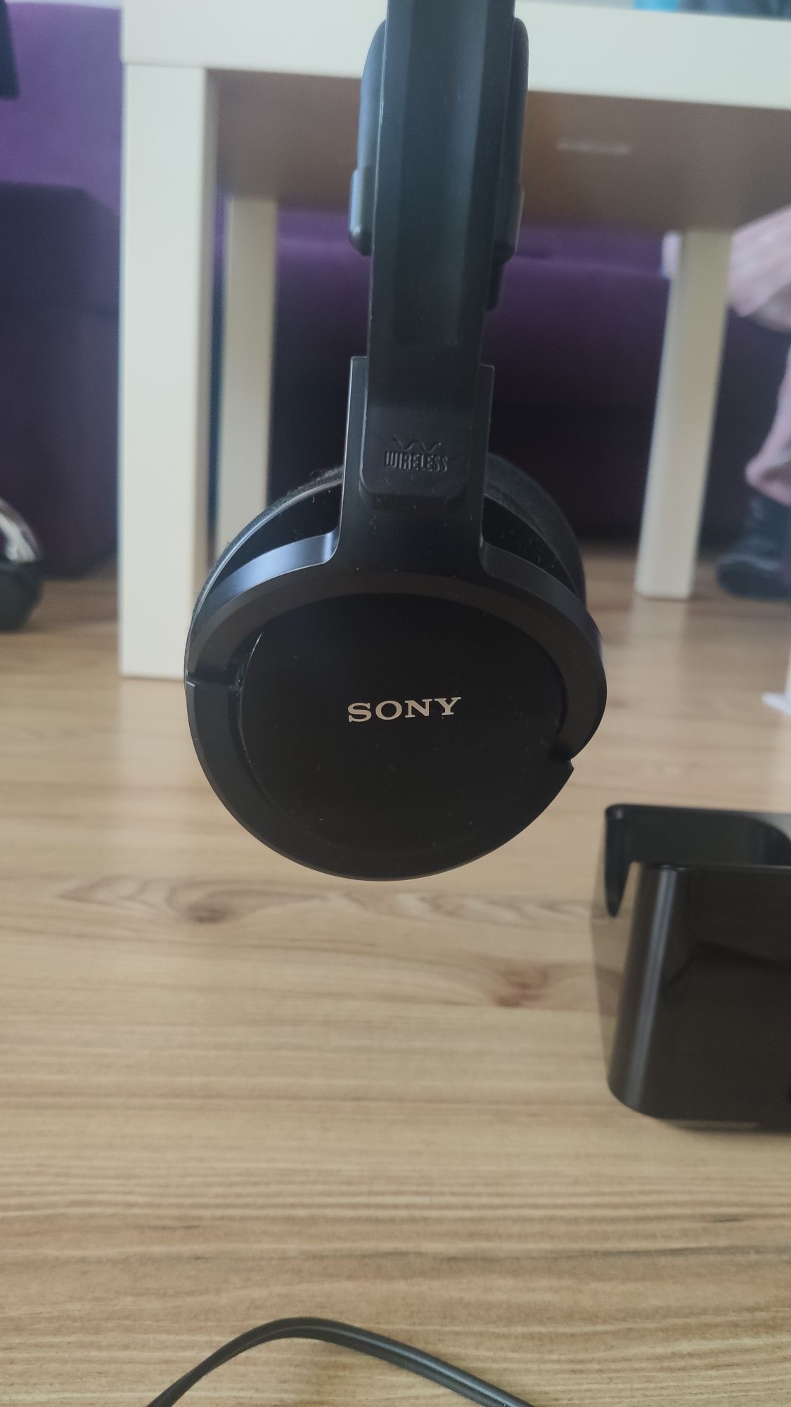 Bezprzewodowe radiowe słuchawki Sony MDR-RF855R