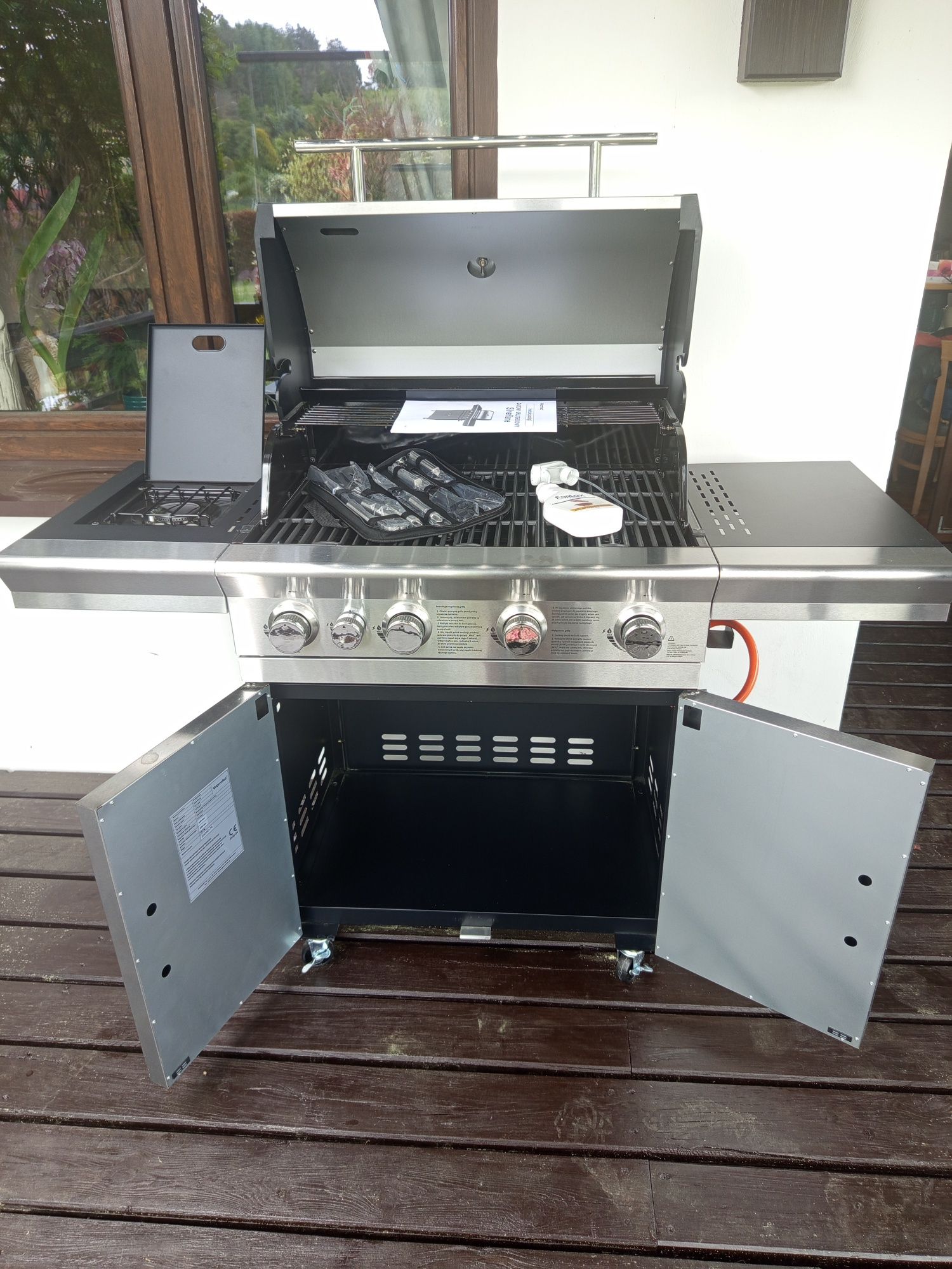 Nowy grill gazowy nie używany